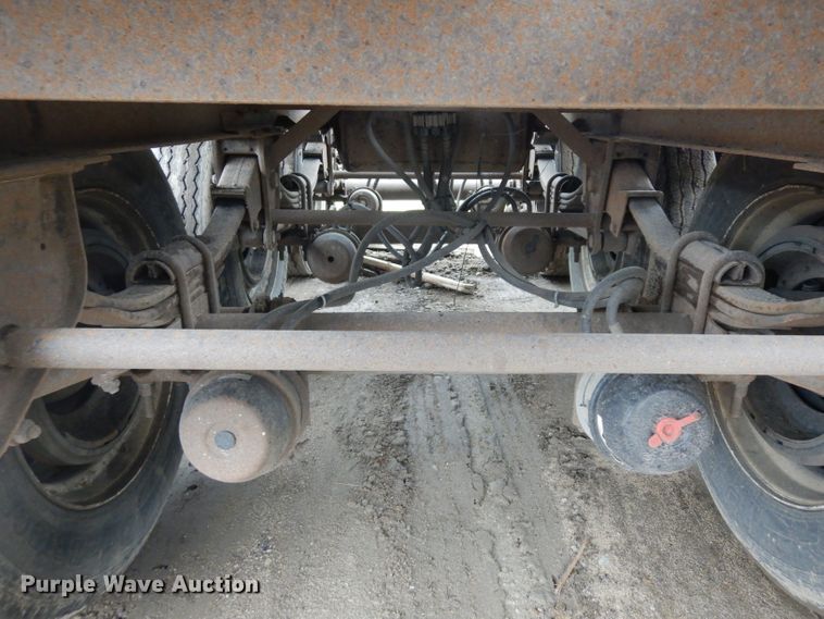 image for item GY9176 1996 Smithco side tilt dump trailer