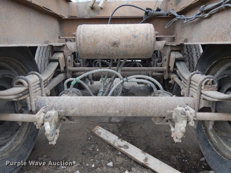 image for item GY9176 1996 Smithco side tilt dump trailer