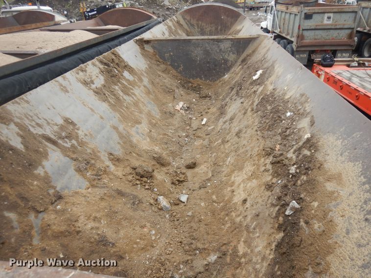 image for item GY9176 1996 Smithco side tilt dump trailer