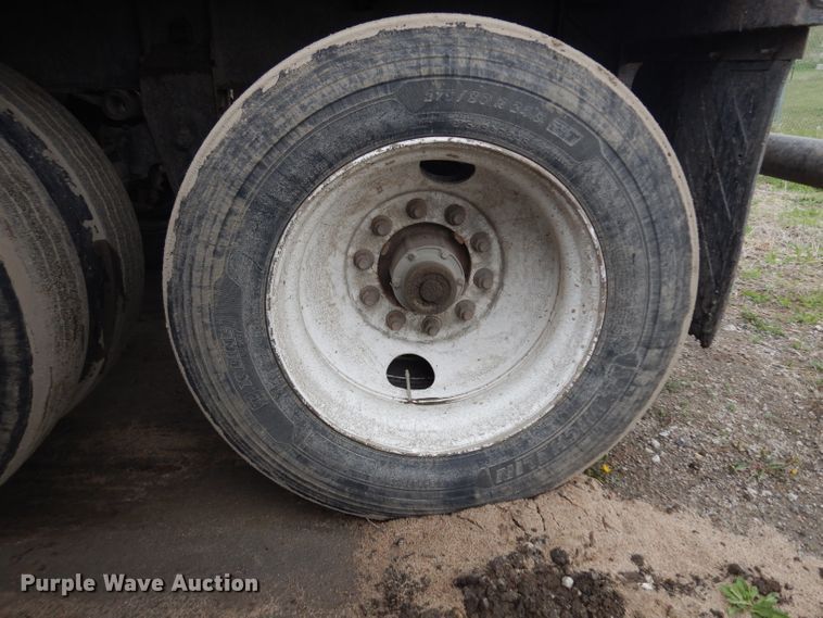 image for item GY9176 1996 Smithco side tilt dump trailer