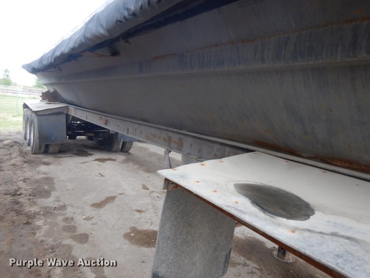 image for item GY9177 1996 Smithco side tilt dump trailer