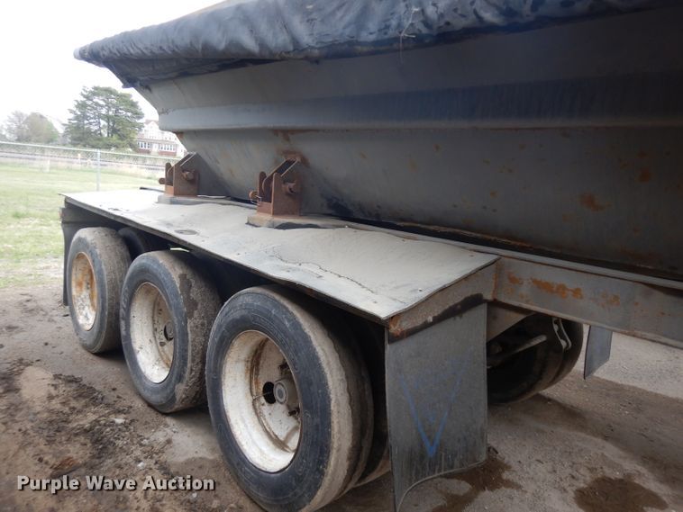 image for item GY9177 1996 Smithco side tilt dump trailer
