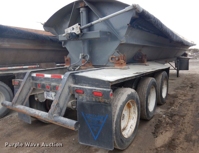image for item GY9177 1996 Smithco side tilt dump trailer