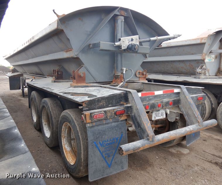 image for item GY9177 1996 Smithco side tilt dump trailer
