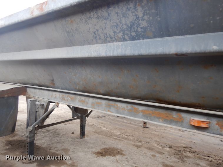 image for item GY9177 1996 Smithco side tilt dump trailer