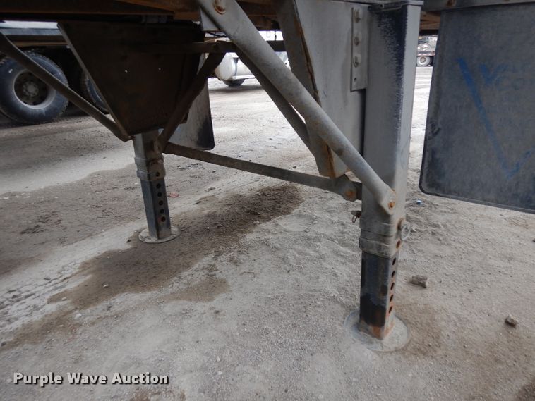 image for item GY9177 1996 Smithco side tilt dump trailer