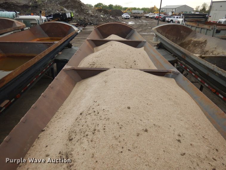 image for item GY9177 1996 Smithco side tilt dump trailer