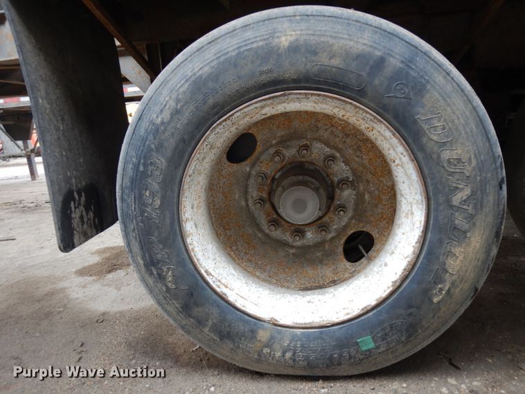 image for item GY9177 1996 Smithco side tilt dump trailer