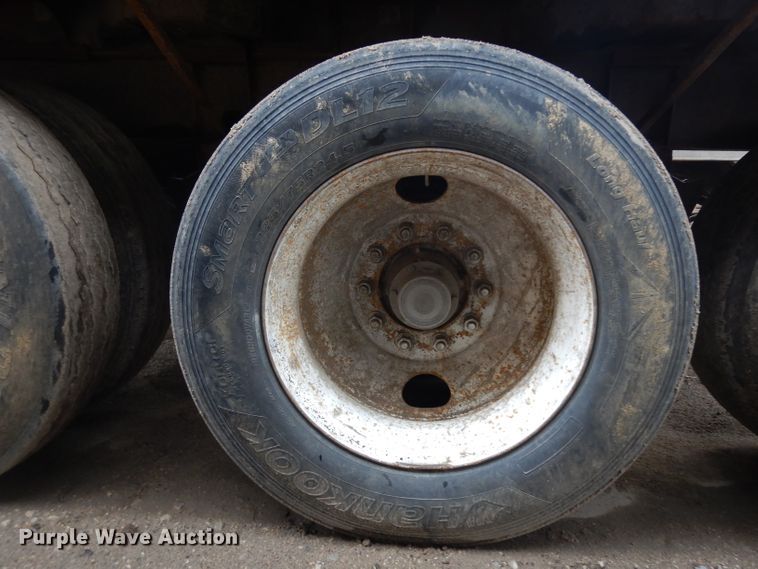 image for item GY9177 1996 Smithco side tilt dump trailer