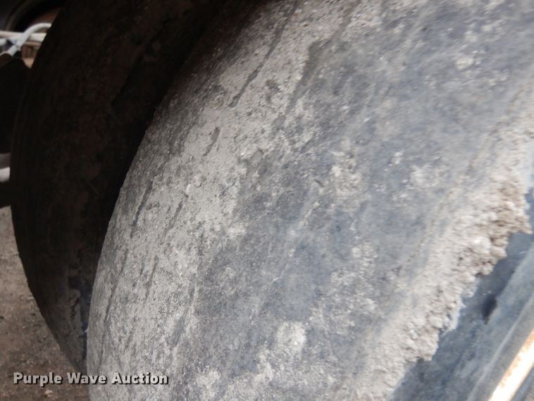 image for item GY9177 1996 Smithco side tilt dump trailer