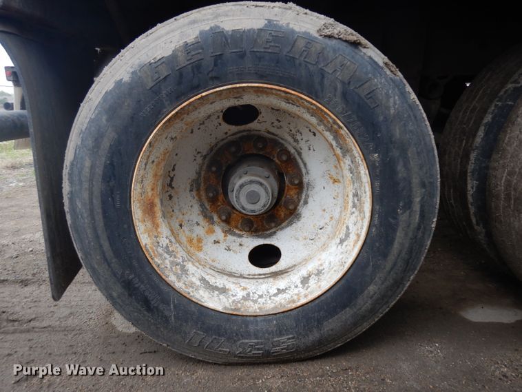 image for item GY9177 1996 Smithco side tilt dump trailer