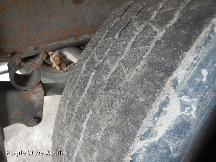 image for item GY9177 1996 Smithco side tilt dump trailer