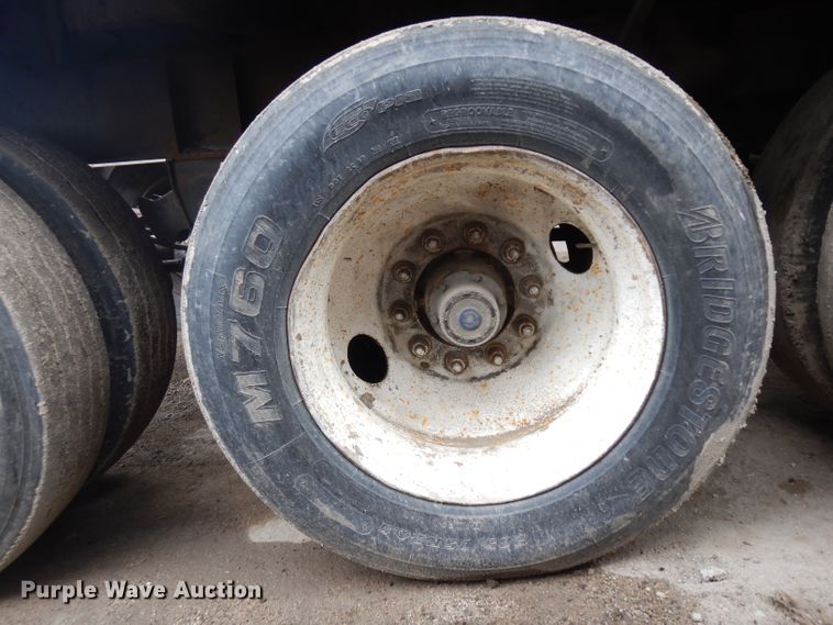 image for item GY9177 1996 Smithco side tilt dump trailer