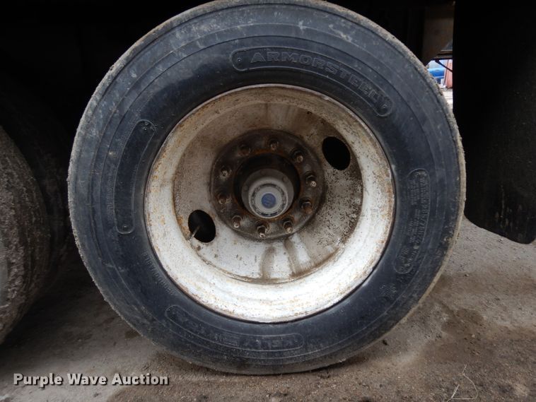 image for item GY9177 1996 Smithco side tilt dump trailer