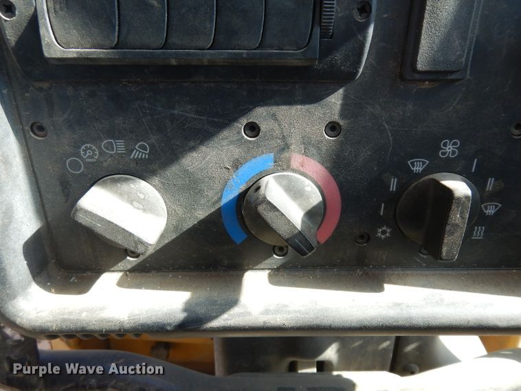 image for item GY9199 2004 Caterpillar D6N LGP  crawler dozer