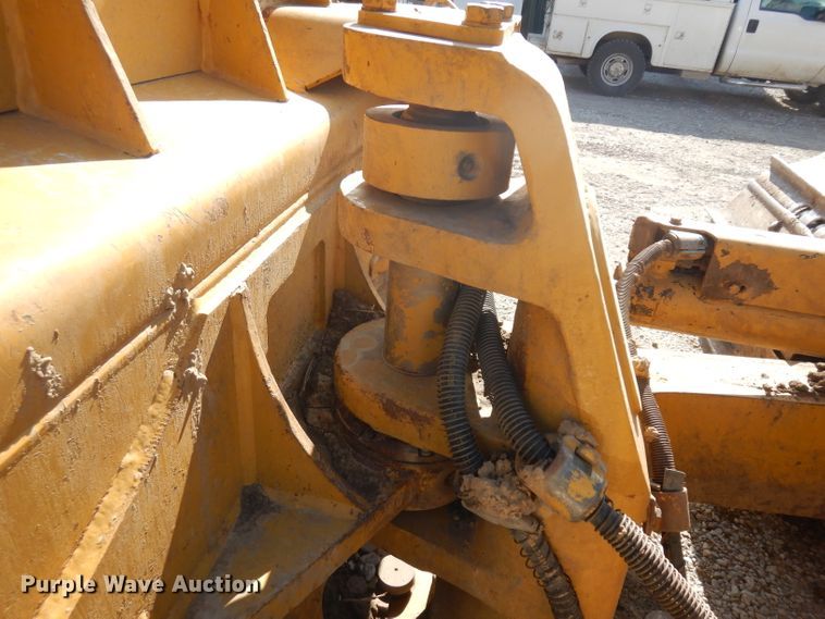 image for item GY9199 2004 Caterpillar D6N LGP  crawler dozer