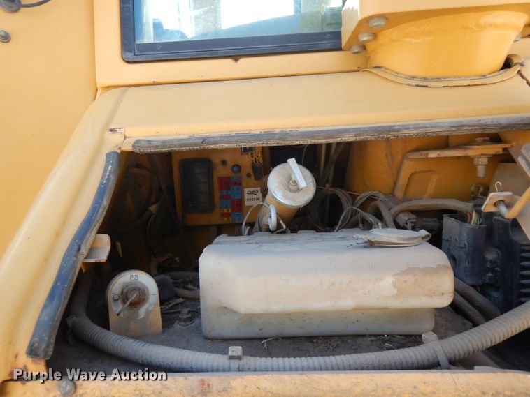 image for item GY9199 2004 Caterpillar D6N LGP  crawler dozer