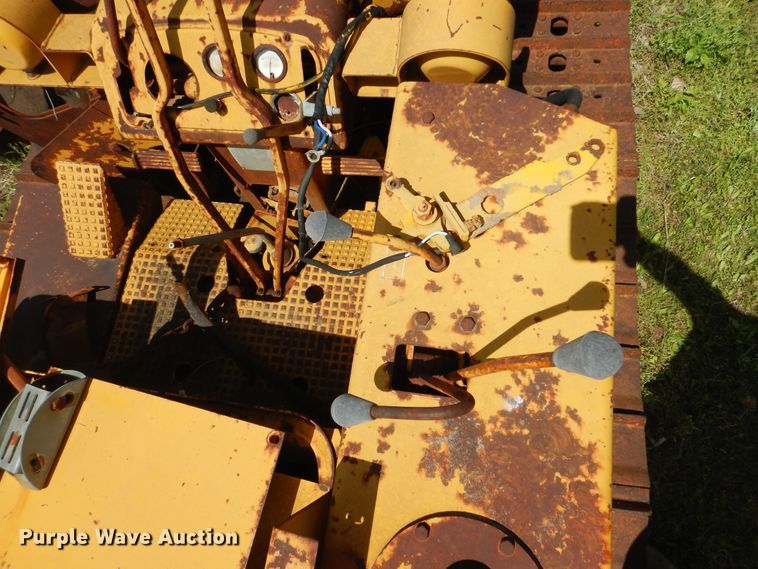 image for item GY9776 Massey Ferguson 200  crawler dozer