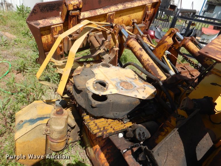 image for item GY9776 Massey Ferguson 200  crawler dozer