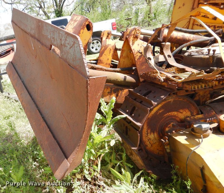 image for item GY9776 Massey Ferguson 200  crawler dozer