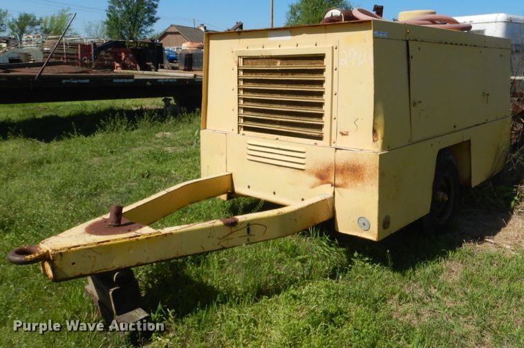 image for item GY9779 Leroi 185 air compressor