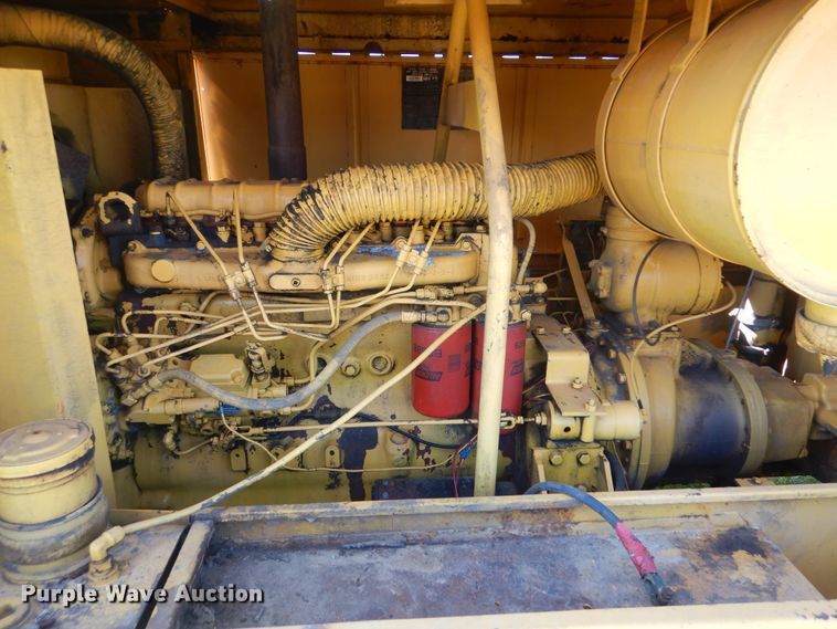 image for item GY9779 Leroi 185 air compressor