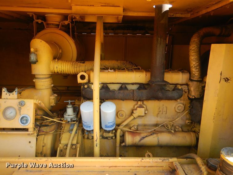 image for item GY9779 Leroi 185 air compressor