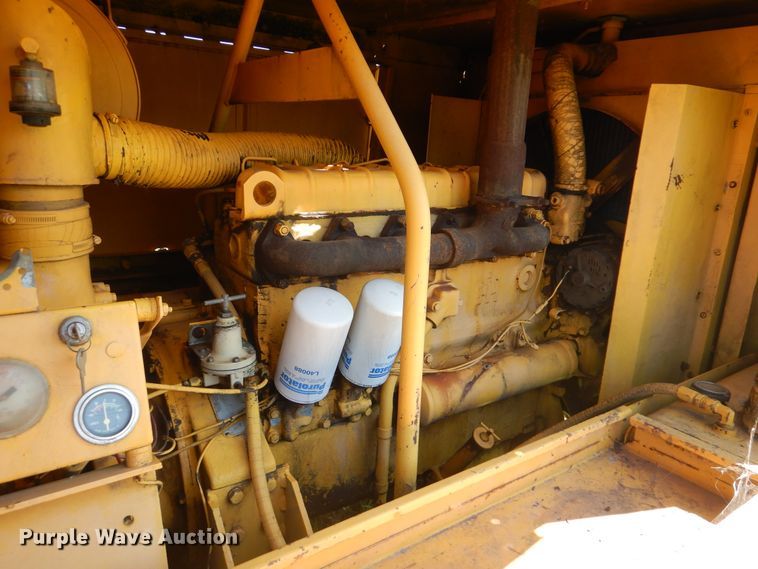 image for item GY9779 Leroi 185 air compressor