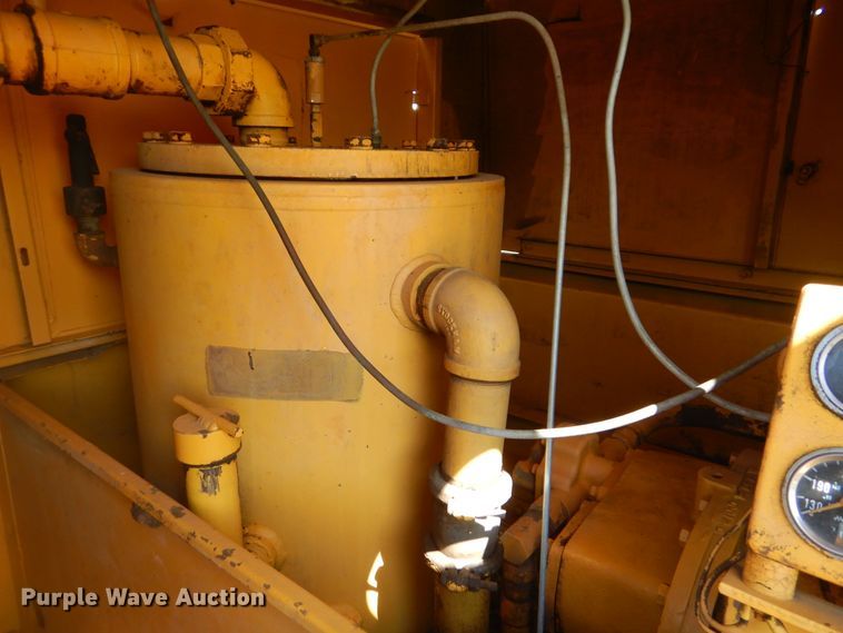 image for item GY9779 Leroi 185 air compressor