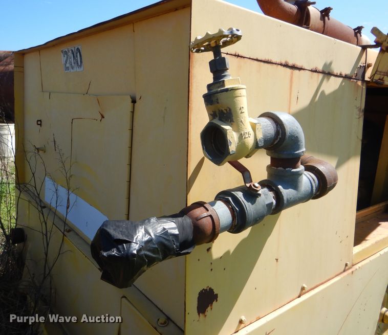 image for item GY9779 Leroi 185 air compressor