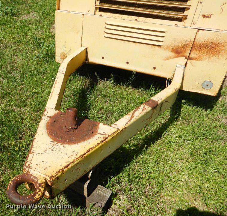 image for item GY9779 Leroi 185 air compressor