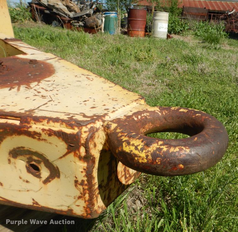 image for item GY9779 Leroi 185 air compressor