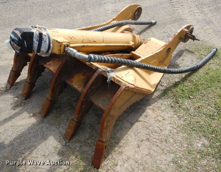 image for item GY9811 Caterpillar 33"W excavator thumb