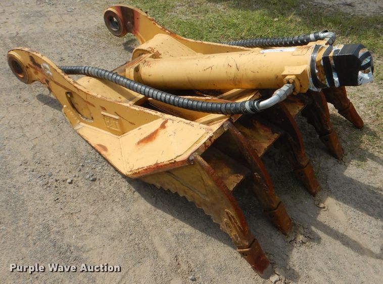 image for item GY9811 Caterpillar 33"W excavator thumb