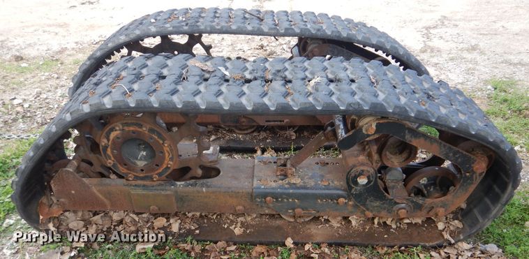 image for item GY9817 (2) Loegering VTS59L skid steer tracks