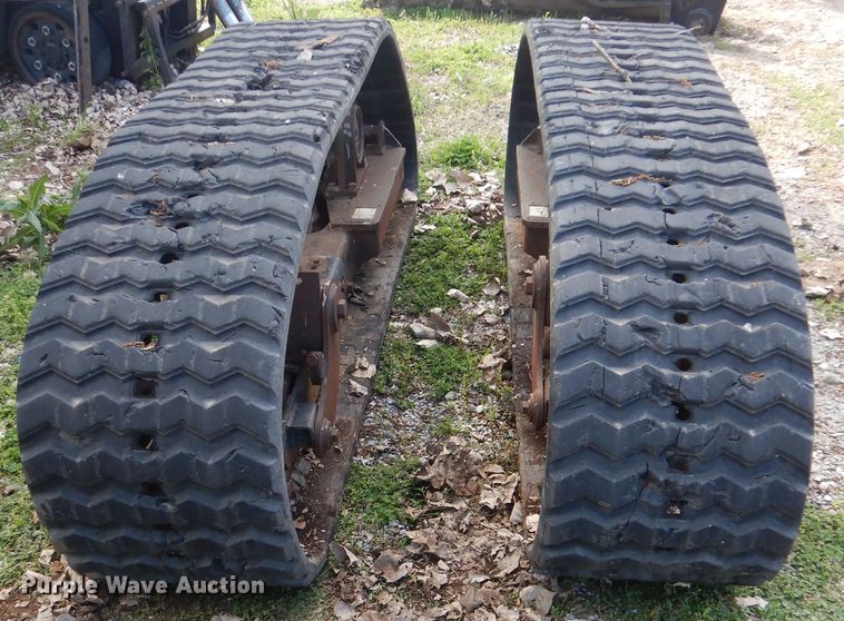 image for item GY9817 (2) Loegering VTS59L skid steer tracks