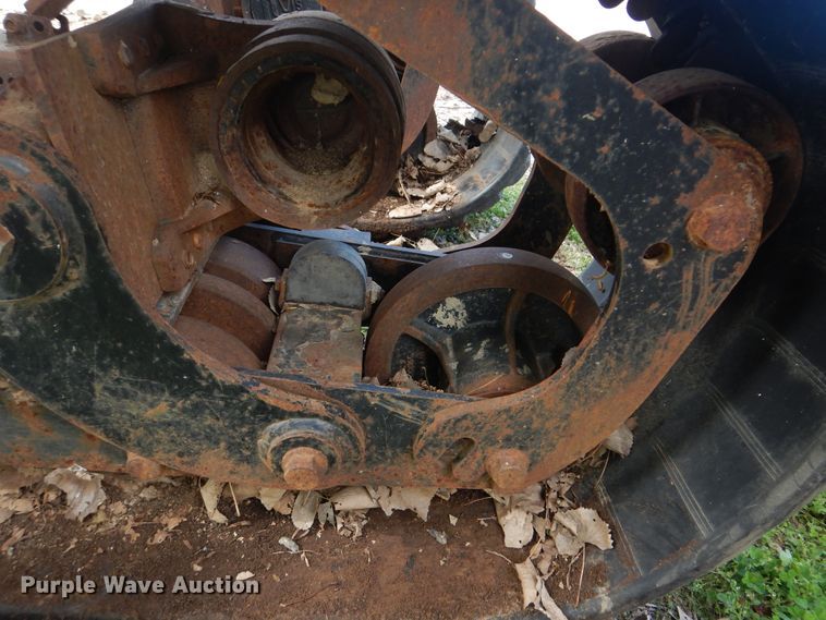 image for item GY9817 (2) Loegering VTS59L skid steer tracks