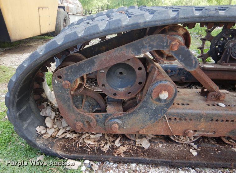 image for item GY9817 (2) Loegering VTS59L skid steer tracks