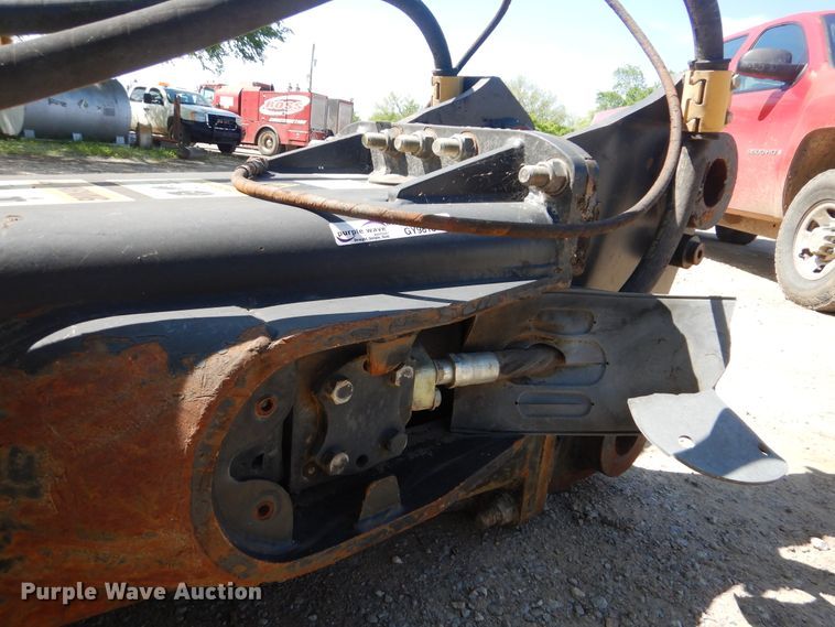 image for item GY9818 Caterpillar H120CS breaker