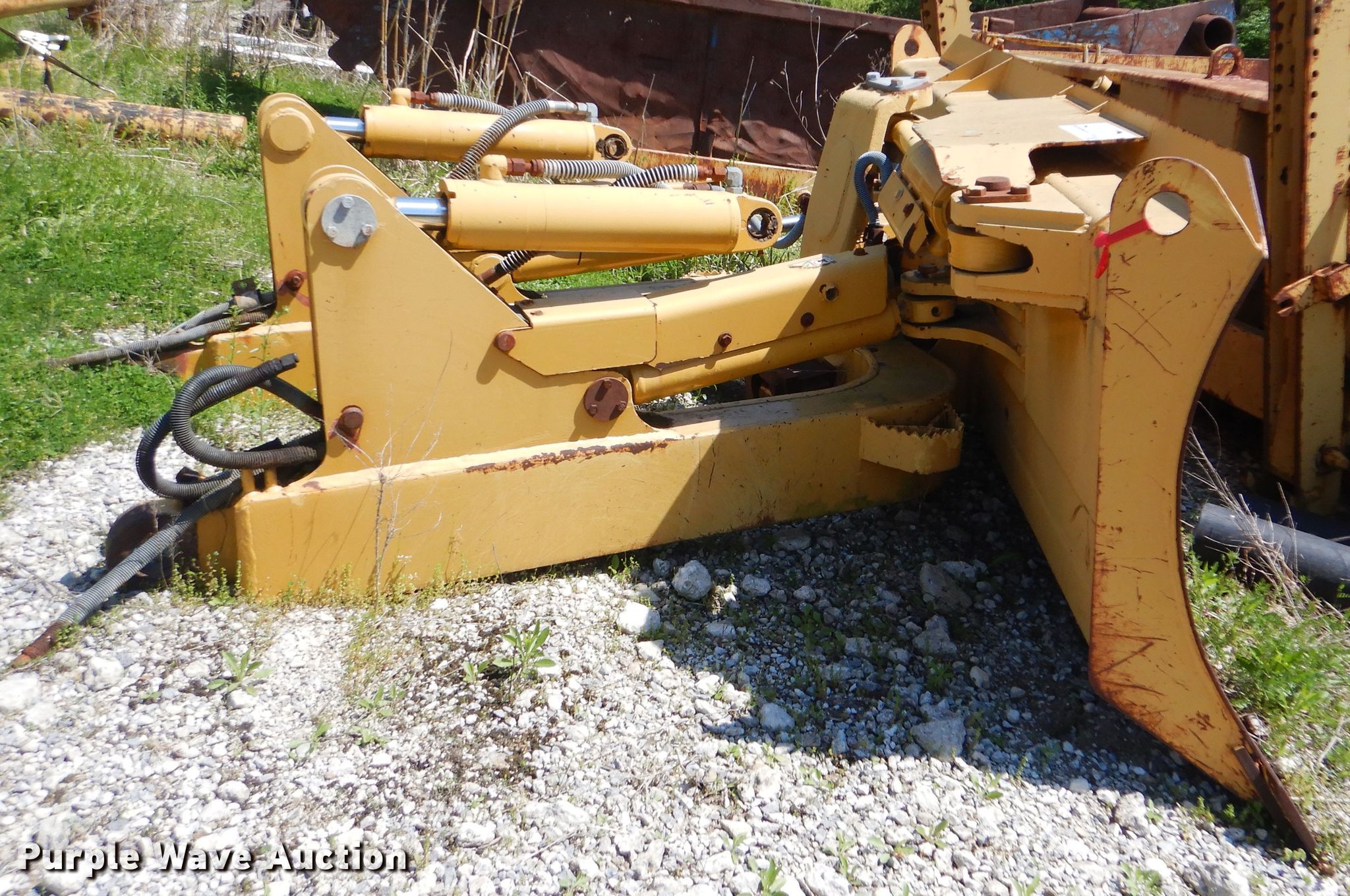 Caterpillar D6K sixway dozer blade in Muskogee, OK Item DG8541 sold