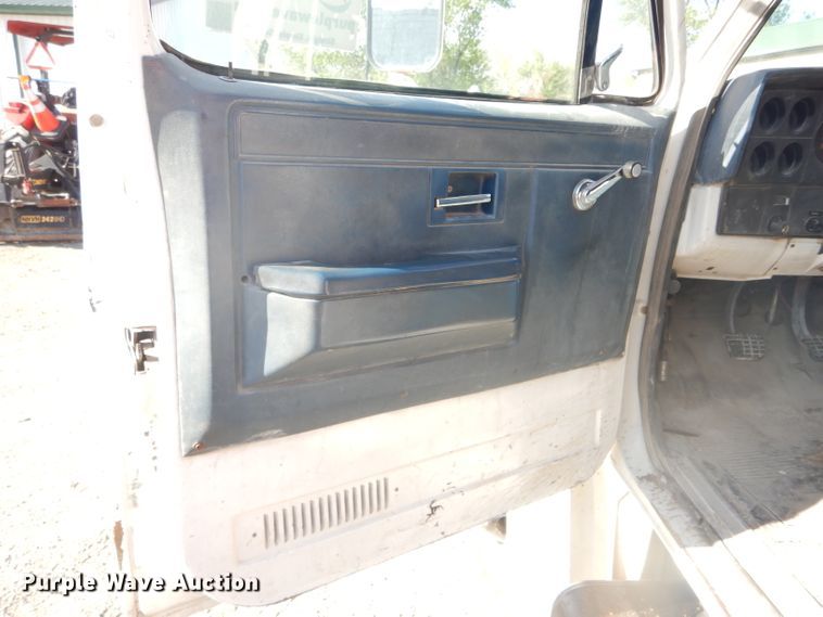 image for item DF3136 1984 Chevrolet 70 dump truck