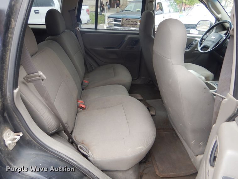 image for item DF3164 2004 Jeep Grand Cherokee Laredo  SUV