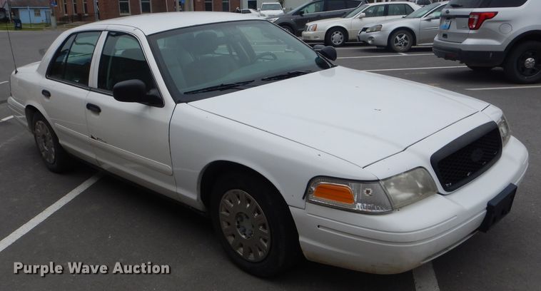 image for item DF3165 2005 Ford Crown Victoria Police Interceptor