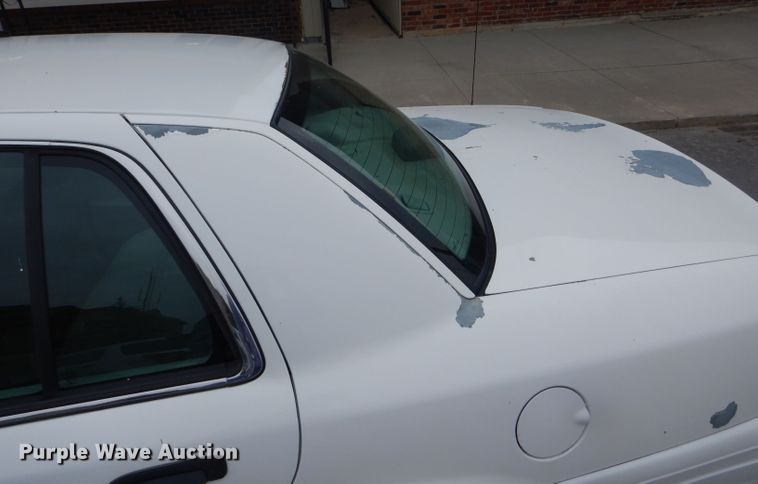 image for item DF3165 2005 Ford Crown Victoria Police Interceptor