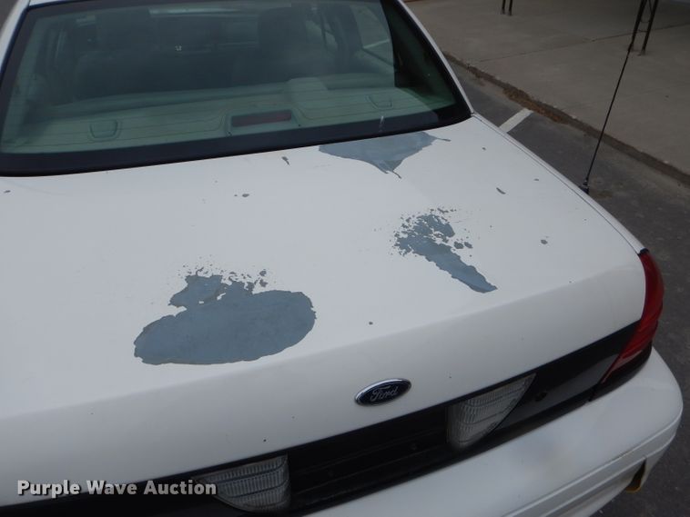 image for item DF3165 2005 Ford Crown Victoria Police Interceptor