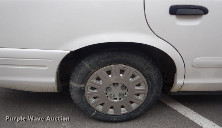 image for item DF3165 2005 Ford Crown Victoria Police Interceptor