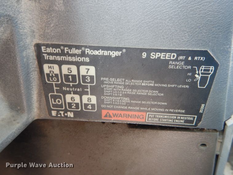 image for item DF3166 1991 Mack CH613  semi truck