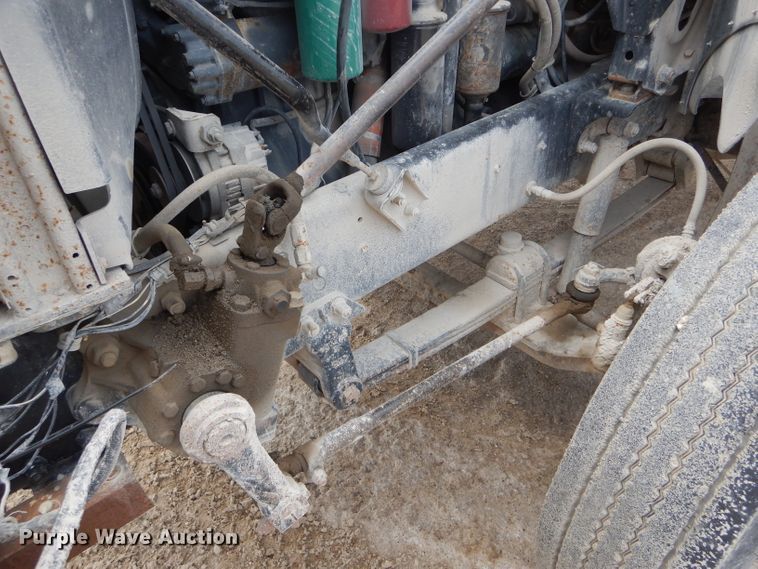 image for item DF3166 1991 Mack CH613  semi truck