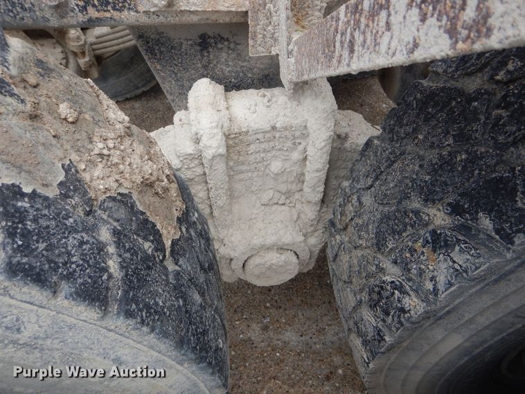 image for item DF3166 1991 Mack CH613  semi truck