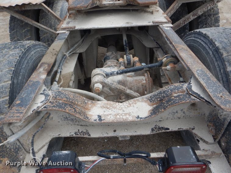 image for item DF3166 1991 Mack CH613  semi truck